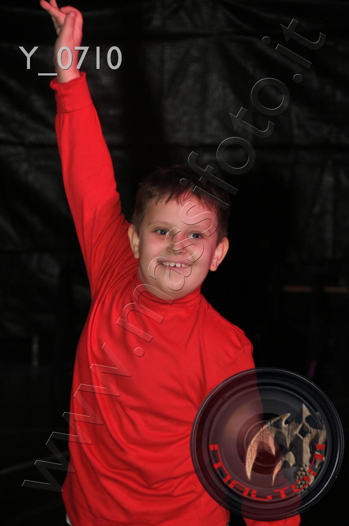 Y_0710